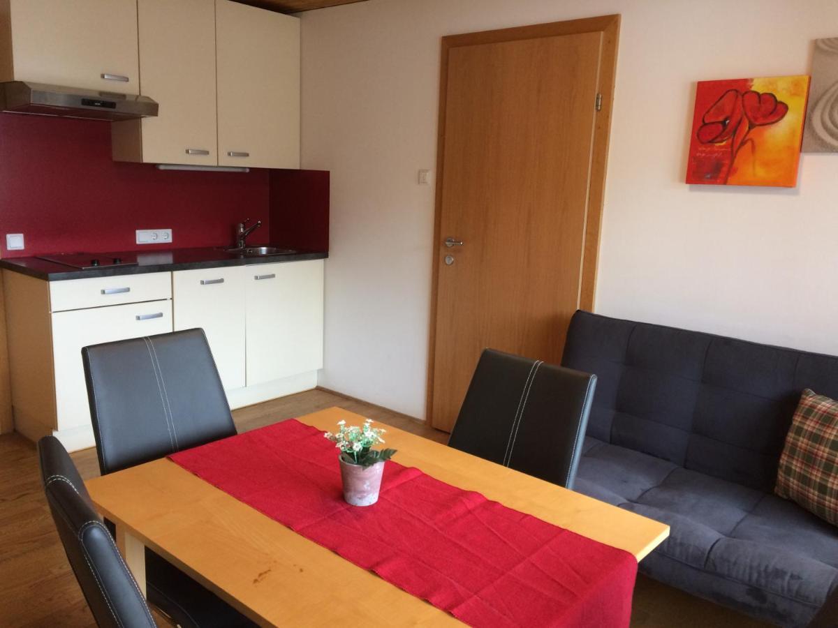 Waeldermetzge Huettenzimmer Und Wohnungen Warth  Экстерьер фото