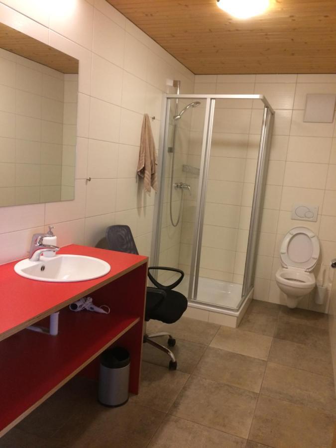 Waeldermetzge Huettenzimmer Und Wohnungen Warth  Экстерьер фото